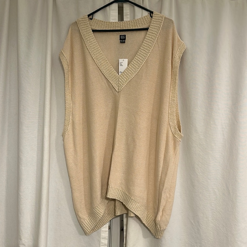Urban Outfitters oversized crème vest. Size M/L.